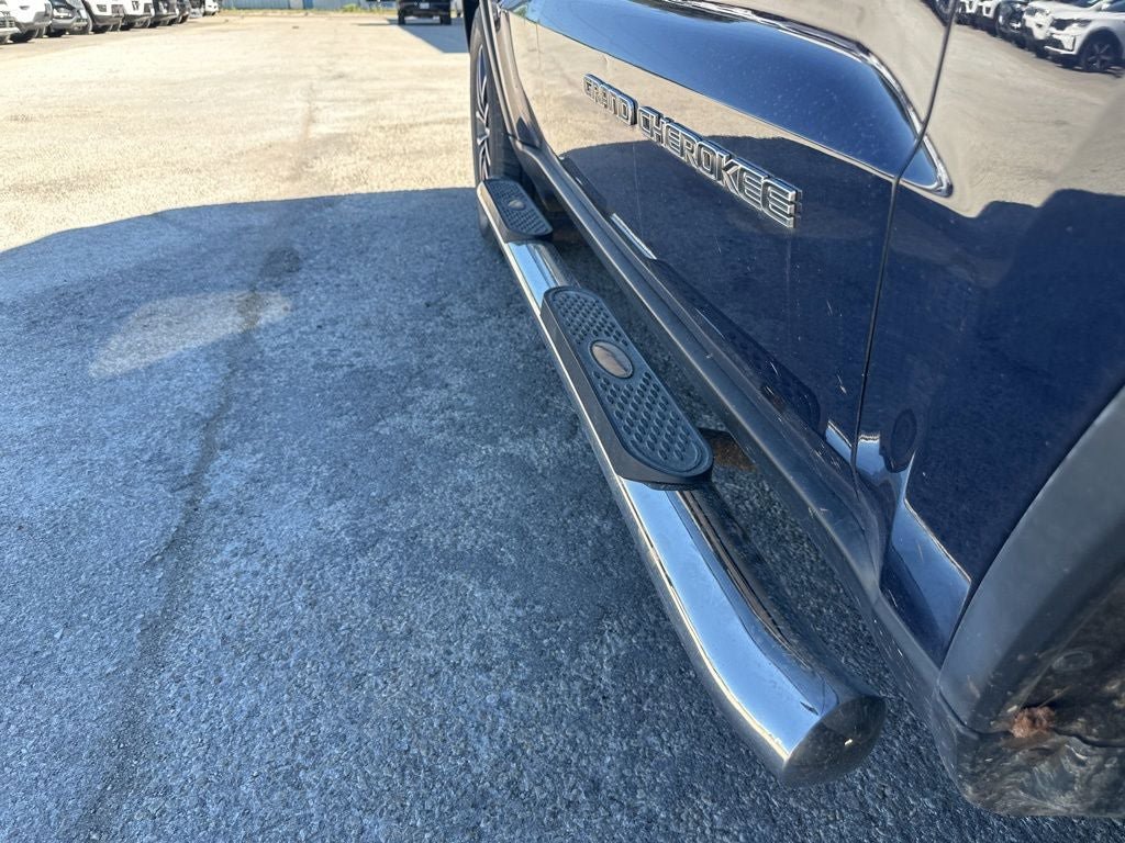 Used 2017 Jeep Grand Cherokee Limited AWD/4WD image 4