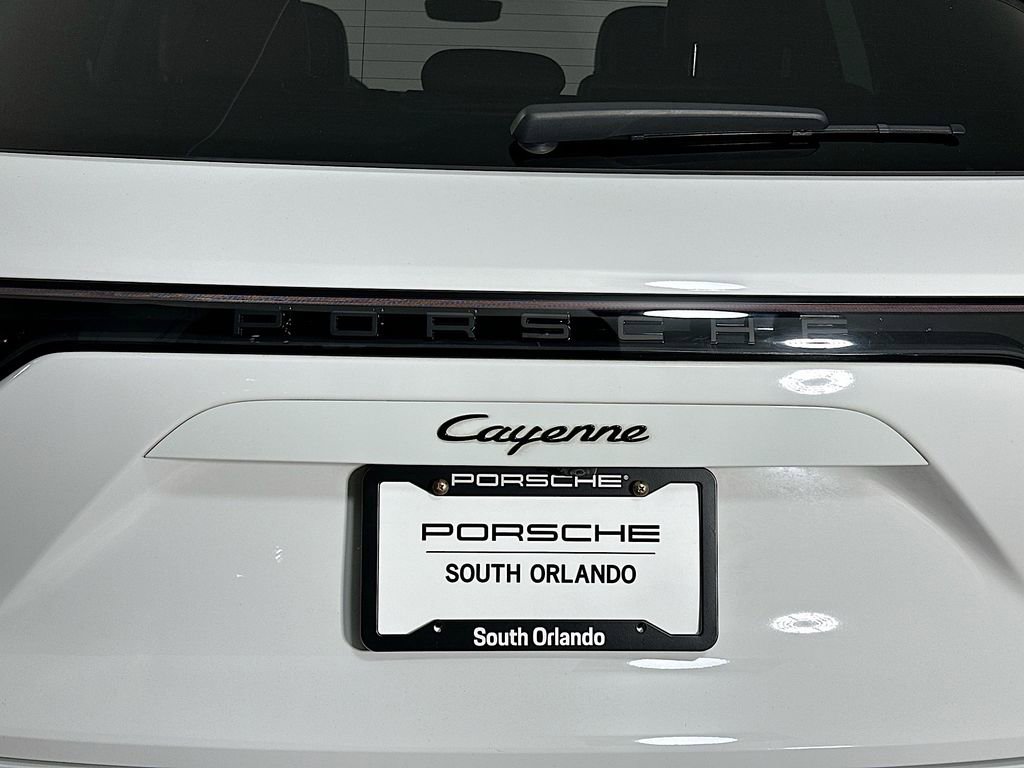 Certified 2023 Porsche Cayenne Platinum Edition AWD/4WD image 35
