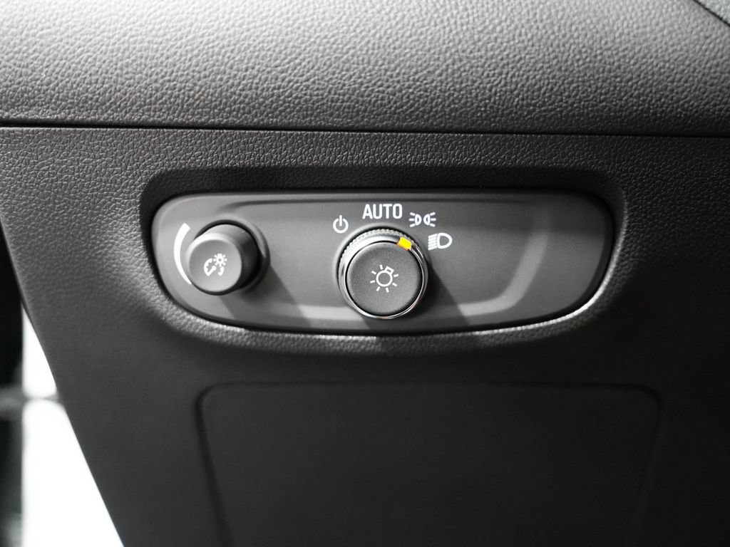 Used 2025 Buick Encore GX Preferred FWD image 21