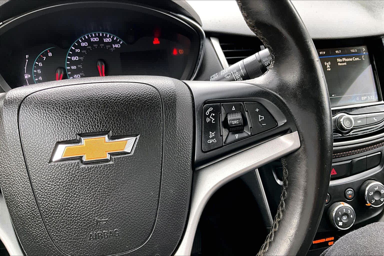 Used 2019 Chevrolet Trax LT w/ LT Convenience Package FWD image 24