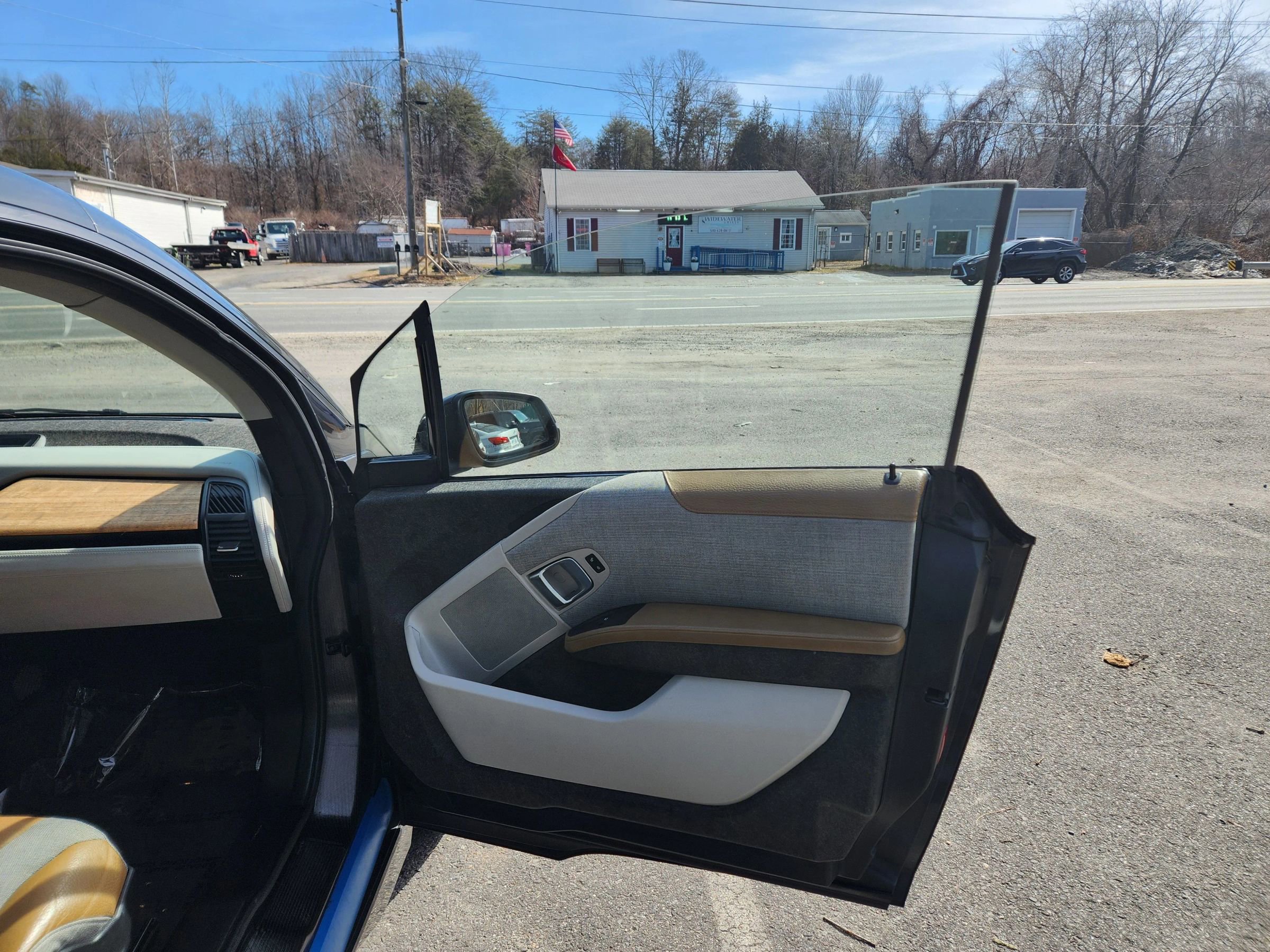 Used 2015 BMW i3 w/ Range Extender image 13