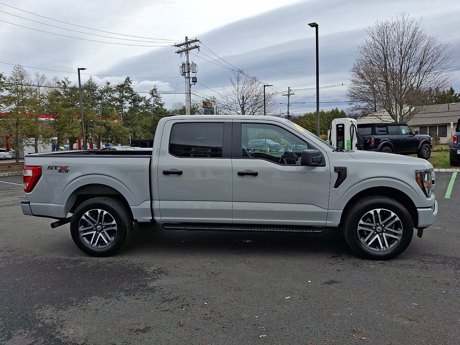 Used 2023 Ford F150 XL w/ STX Appearance Package AWD/4WD image 4