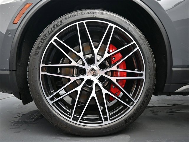 New 2025 Porsche Macan Turbo Electric image 7