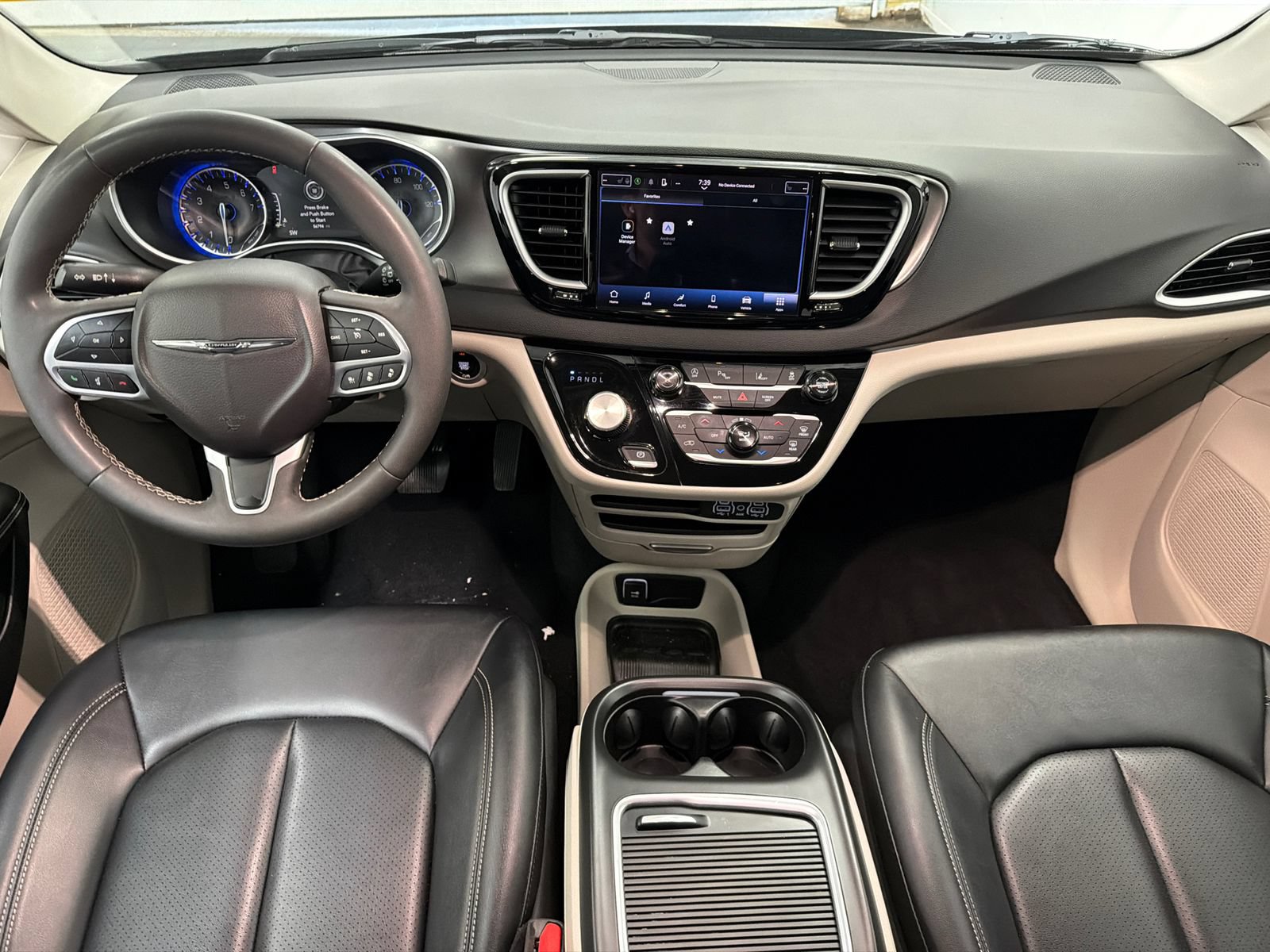 Used 2024 Chrysler Pacifica Touring-L FWD image 20