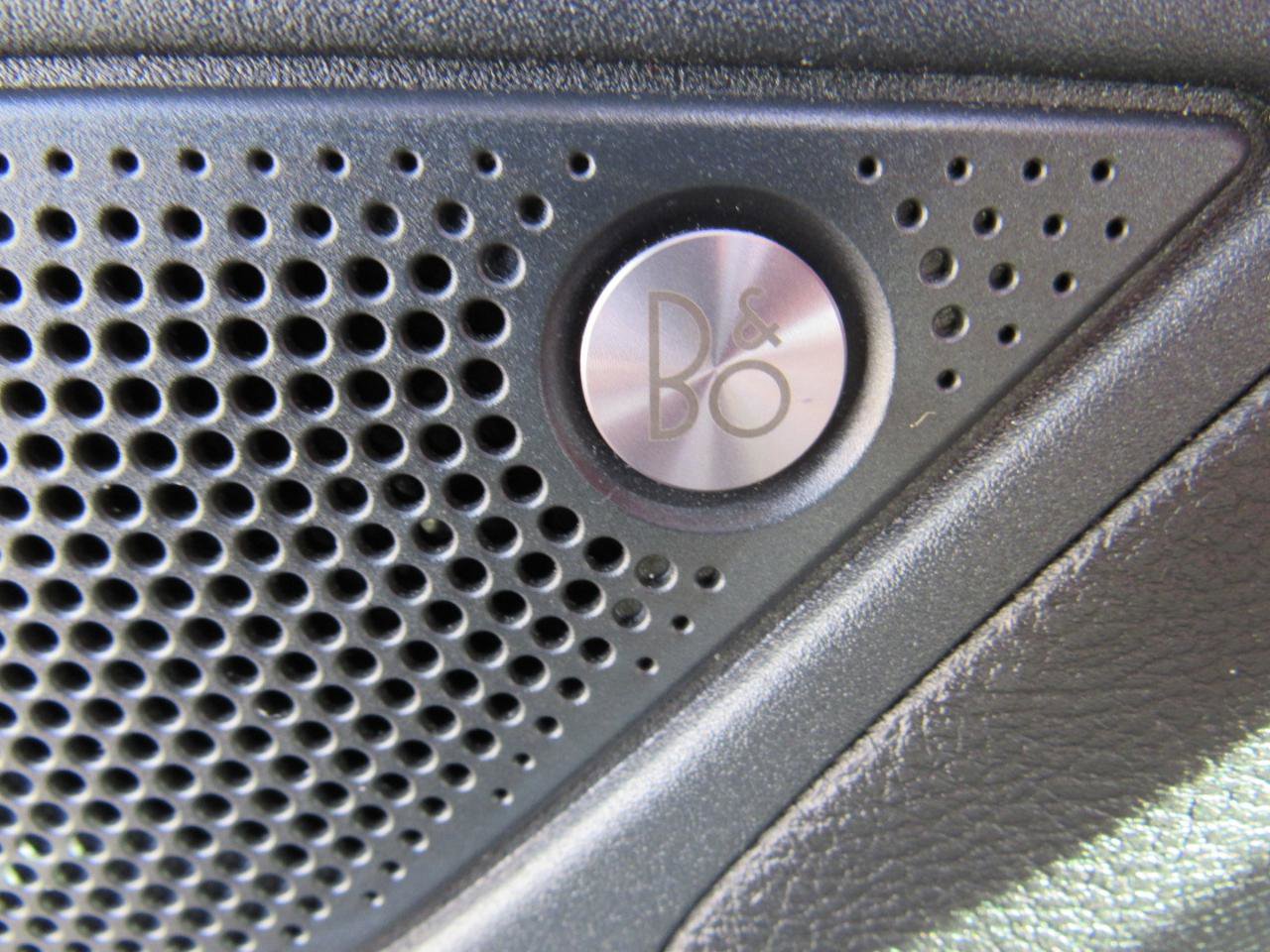 Used 2019 Ford Edge Titanium w/ Equipment Group 301A image 10