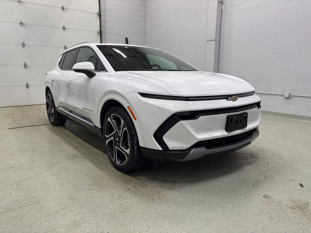 Used 2024 Chevrolet Equinox EV LT image 2