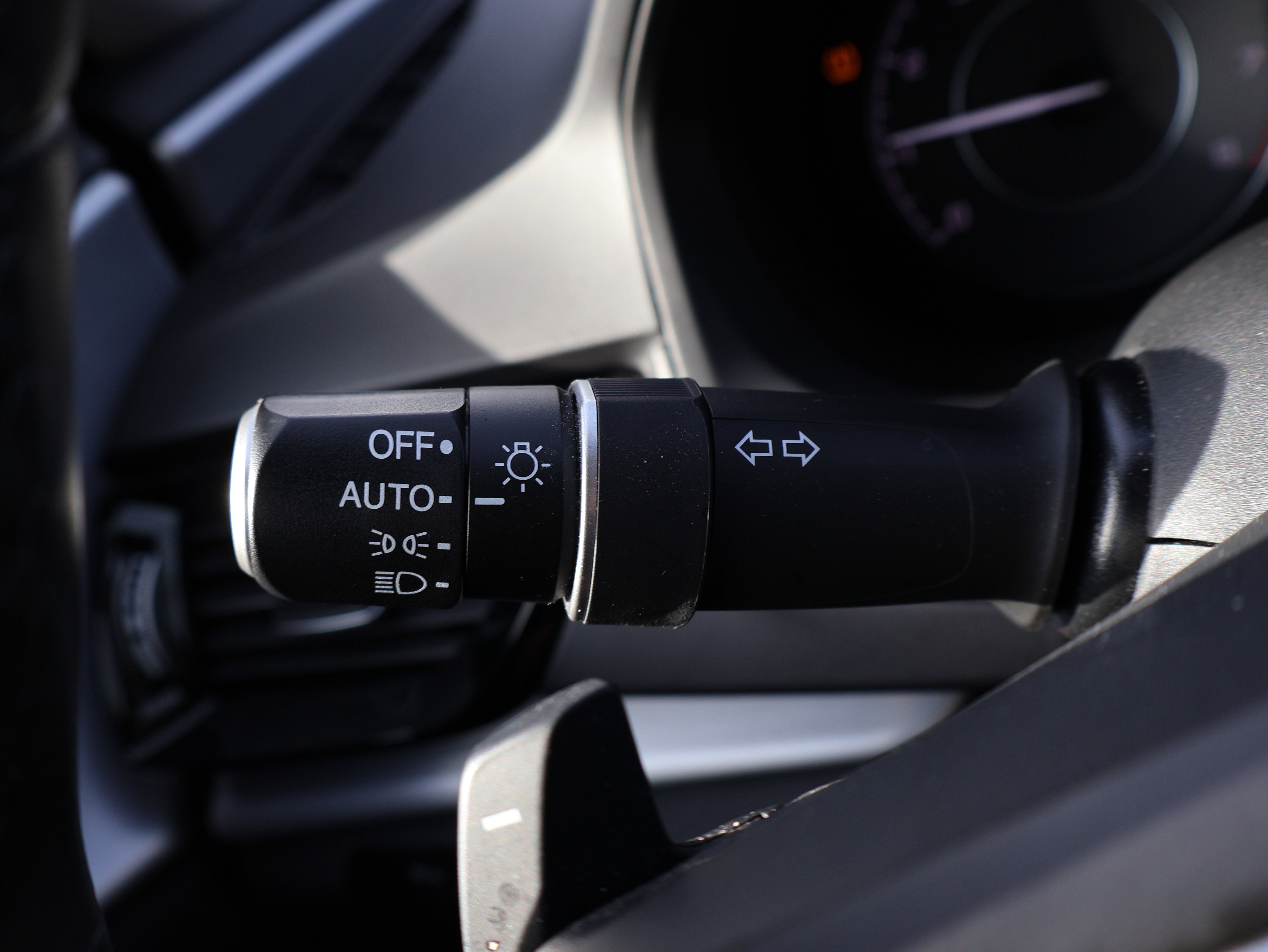 Used 2022 Acura RDX AWD w/ Technology Package image 36