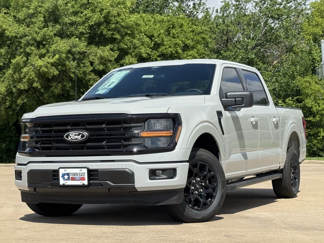 New 2026 Ford F150 XLT w/ XLT Black Appearance Package RWD image 2