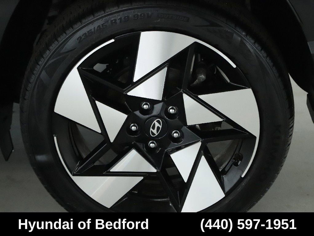Used 2024 Hyundai Kona Limited AWD/4WD image 42