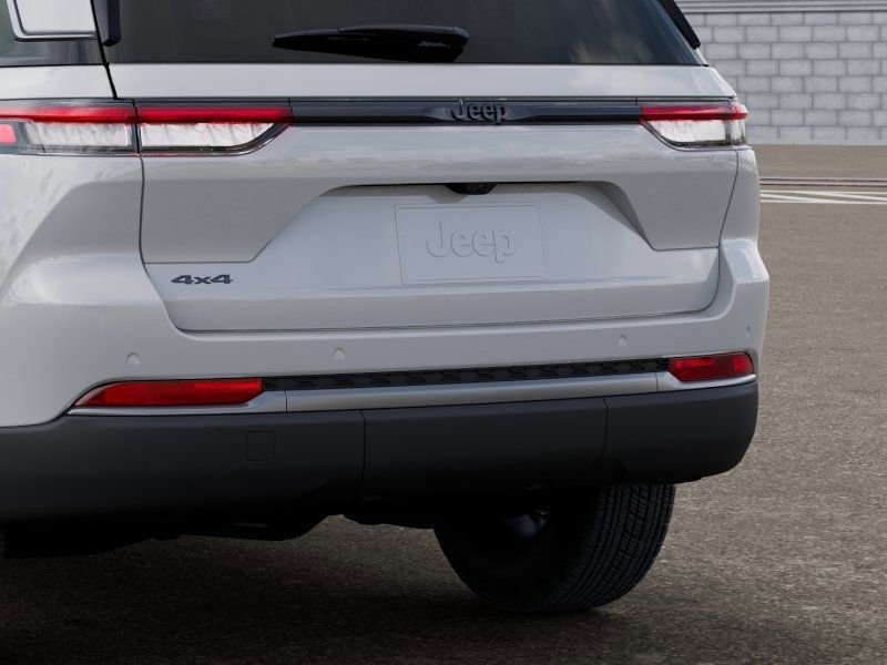 New 2026 Jeep Grand Cherokee Laredo image 13