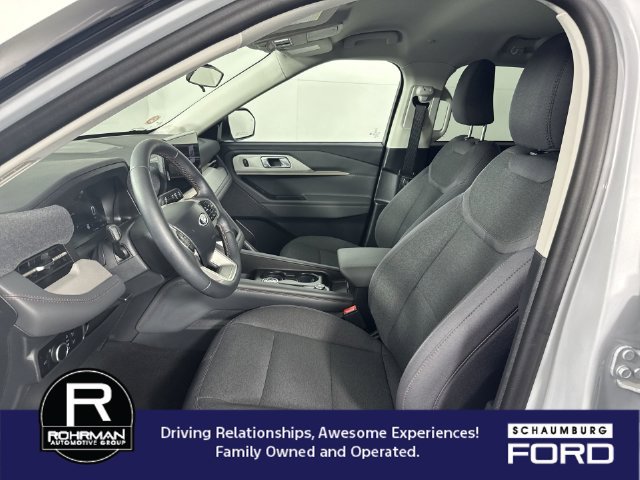 Used 2026 Ford Explorer Active AWD/4WD image 4