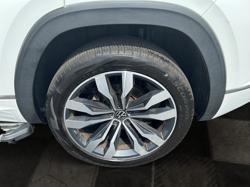 Used 2020 Volkswagen Atlas Cross Sport SEL R-Line AWD/4WD image 11
