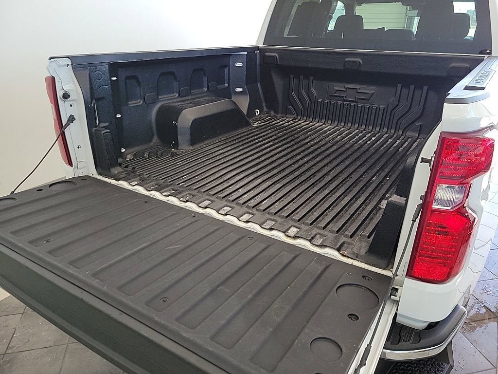Used 2023 Chevrolet Silverado 1500 LT image 14