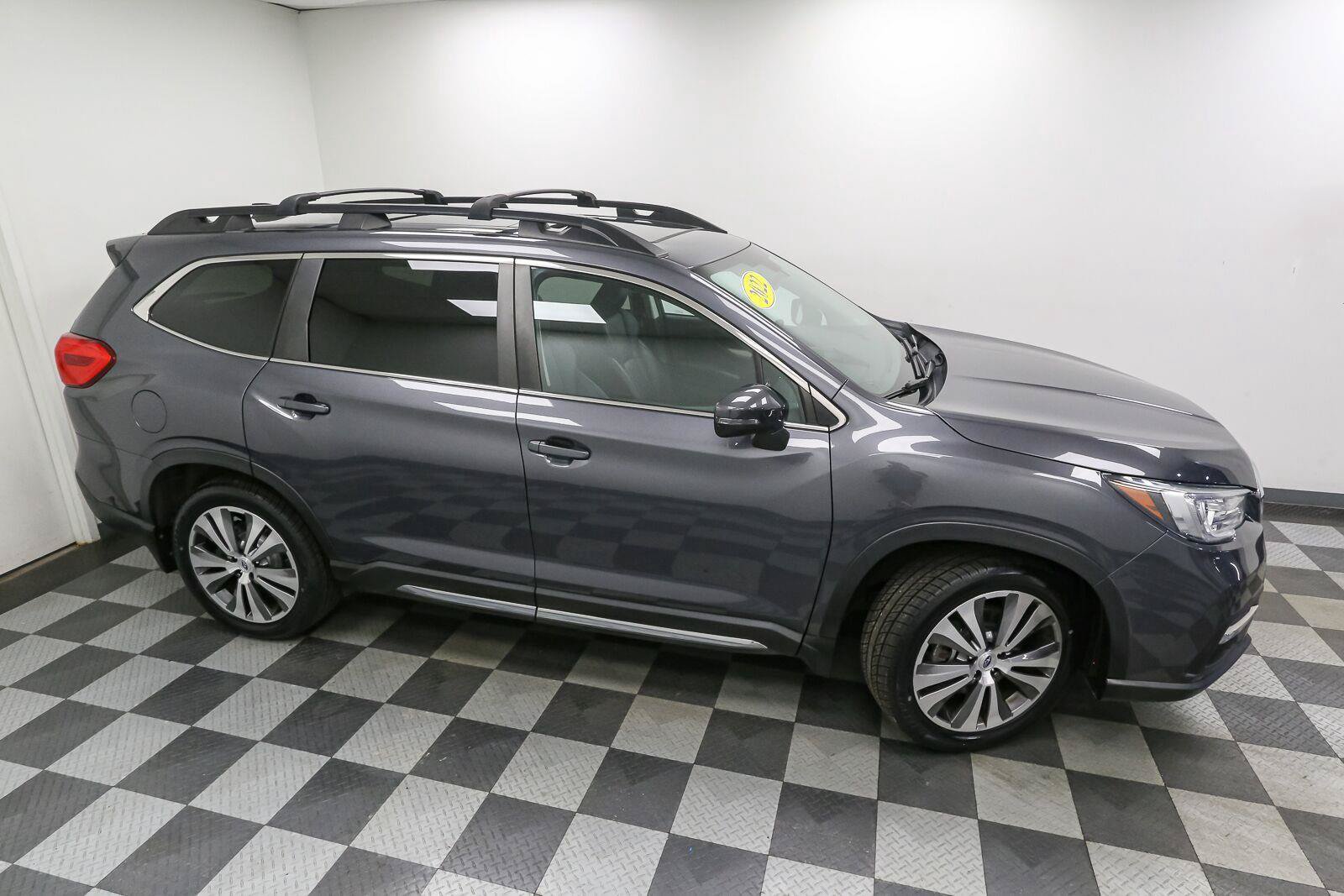 Used 2022 Subaru Ascent Limited w/ Technology Package AWD/4WD image 5