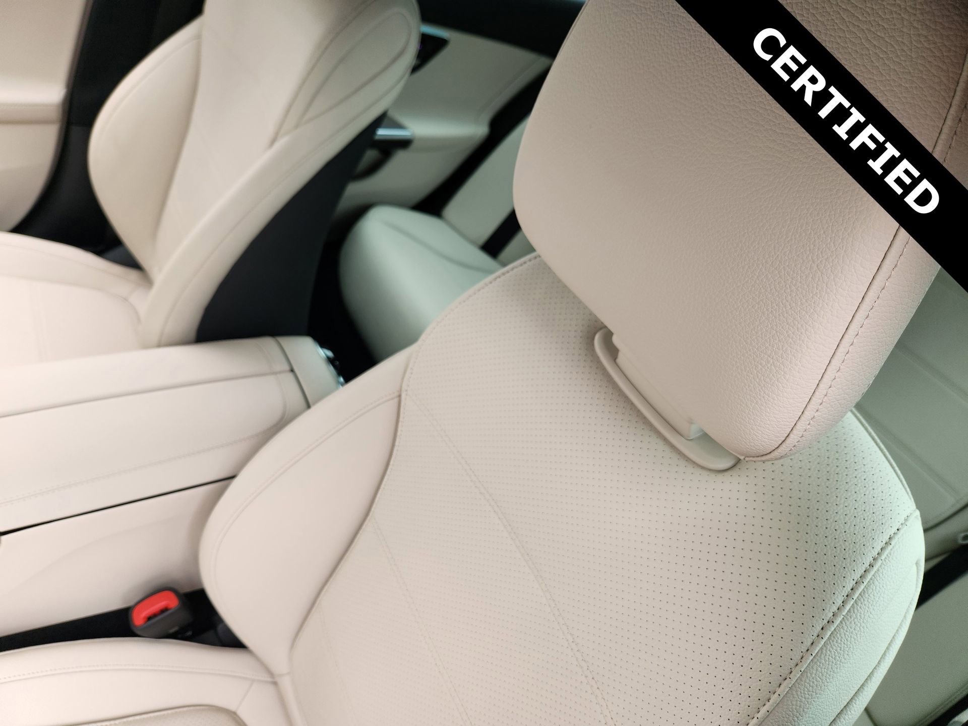 Certified 2025 Mercedes-Benz C 300 Sedan image 24