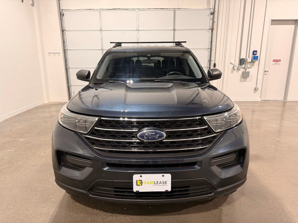 Used 2022 Ford Explorer XLT image 2