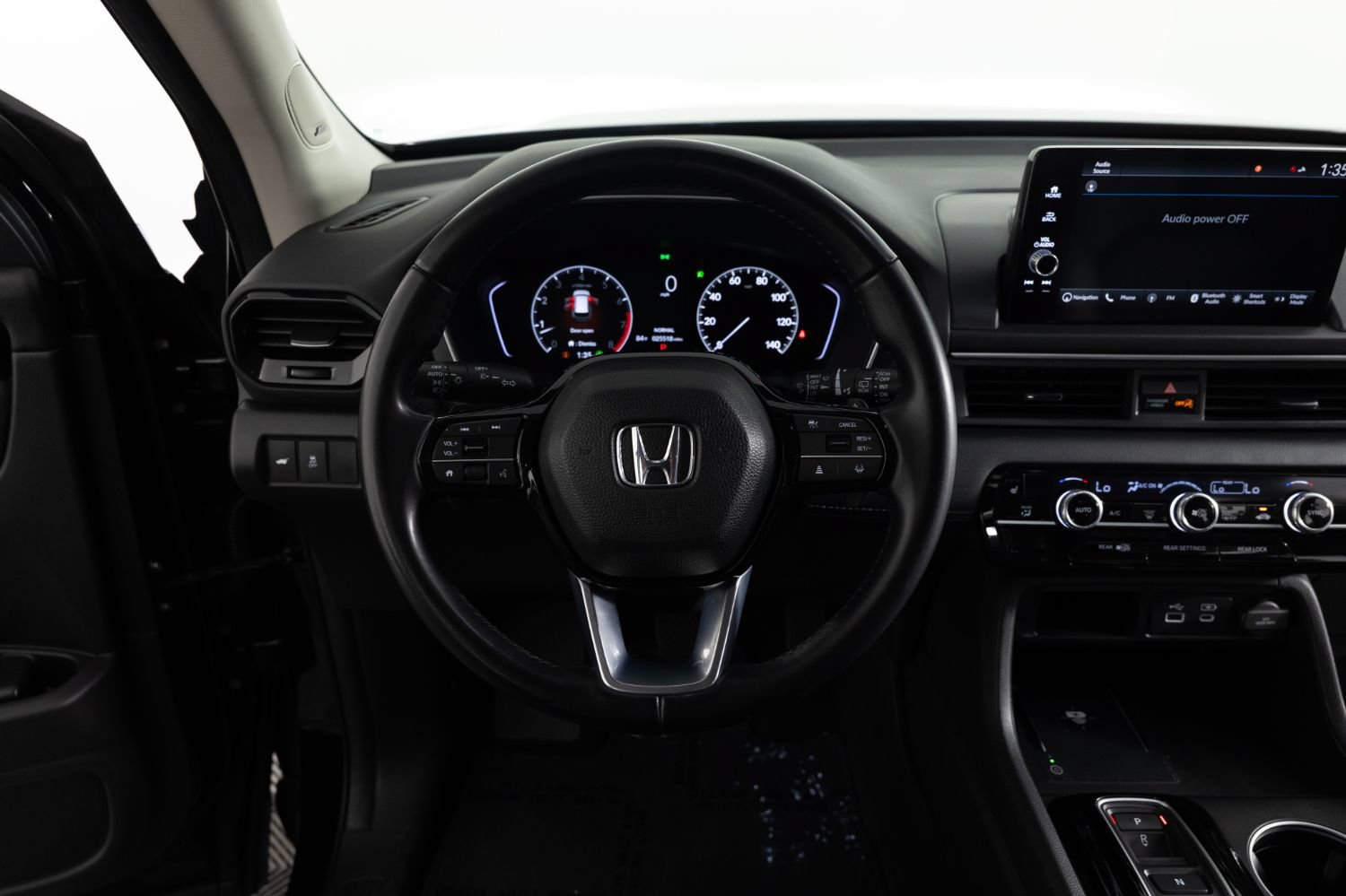 Used 2023 Honda Pilot Touring image 30