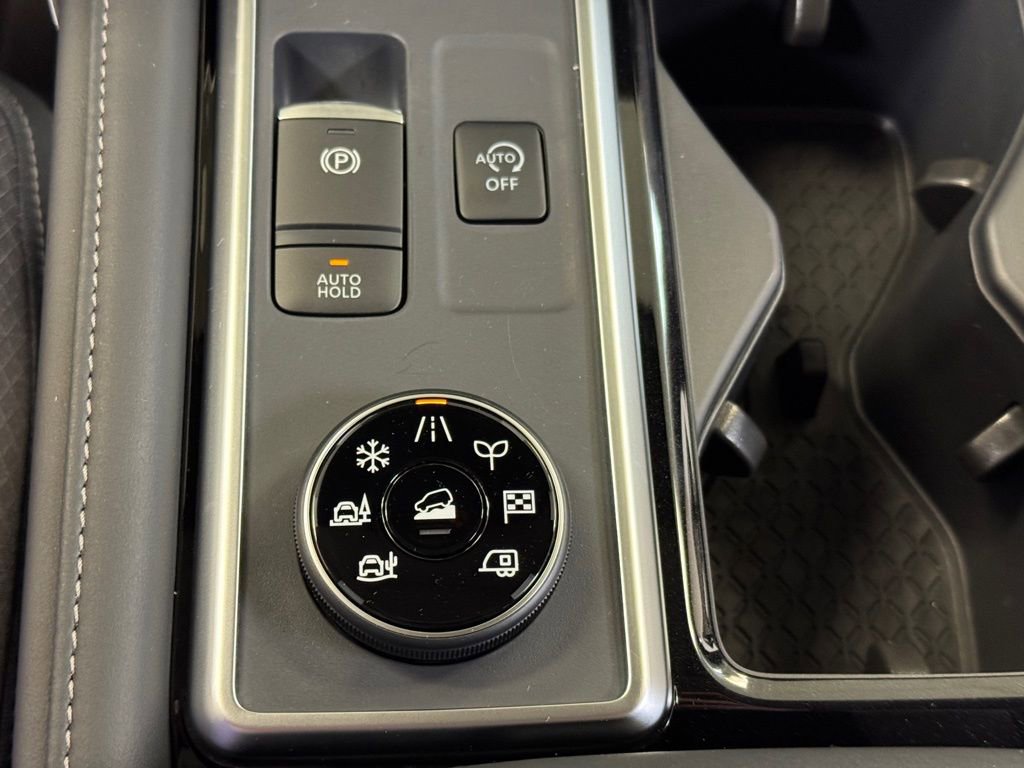 New 2026 Nissan Pathfinder SV image 34