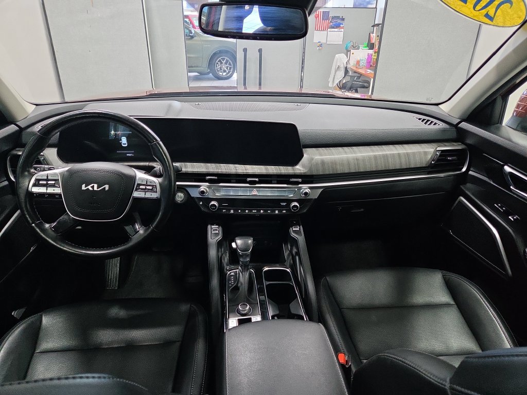 Used 2023 Kia Telluride EX AWD/4WD image 5