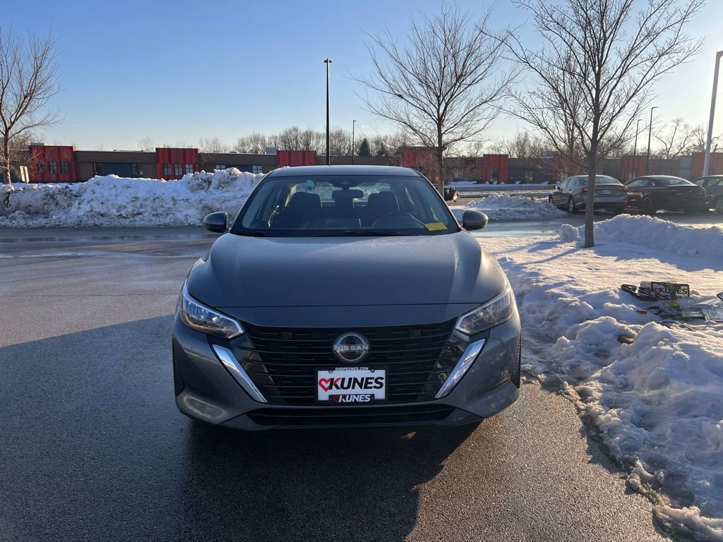 Used 2024 Nissan Sentra SV image 2