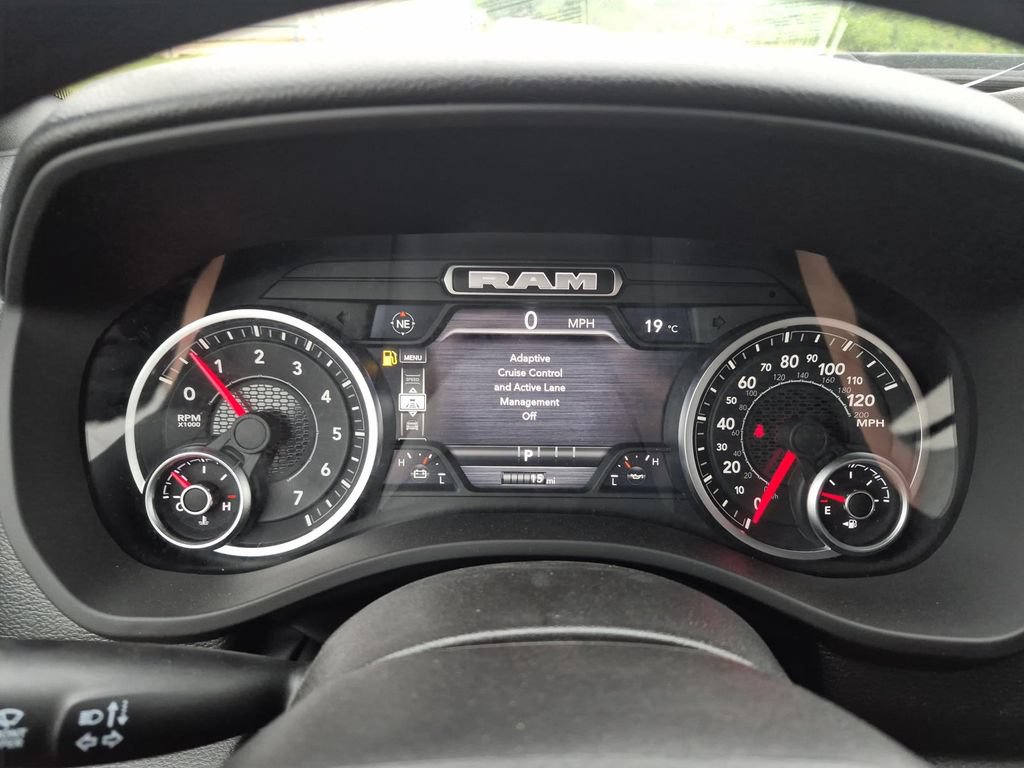 New 2026 RAM 1500 Express AWD/4WD image 18