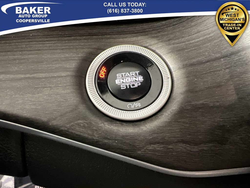 Used 2024 Jeep Grand Cherokee Limited w/ Black Appearance Package image 18