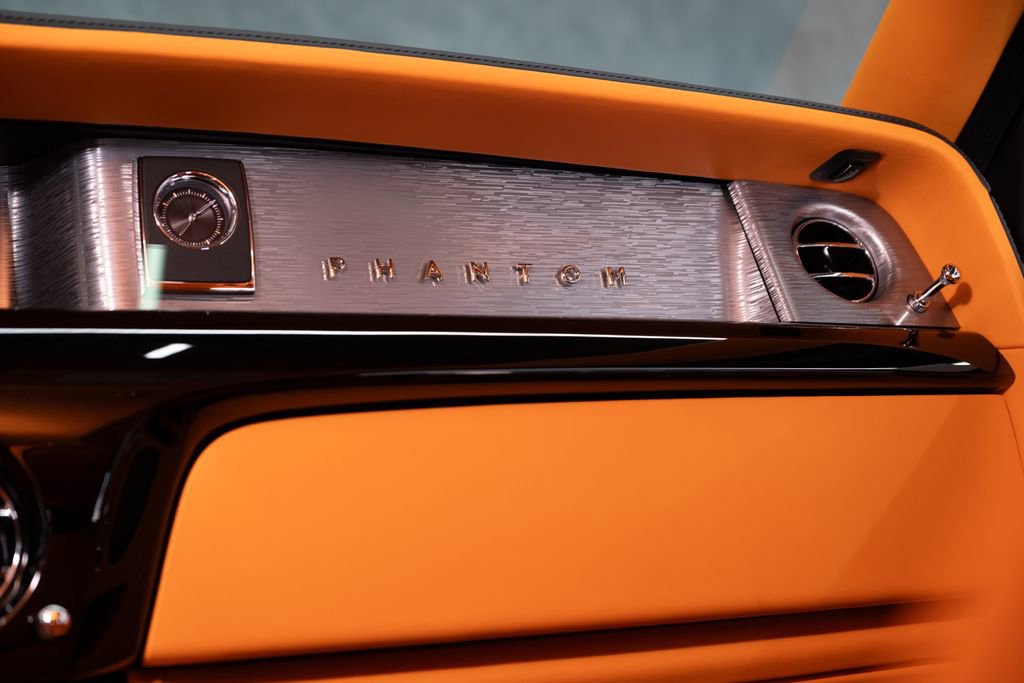Used 2026 Rolls-Royce Phantom Sedan RWD image 46
