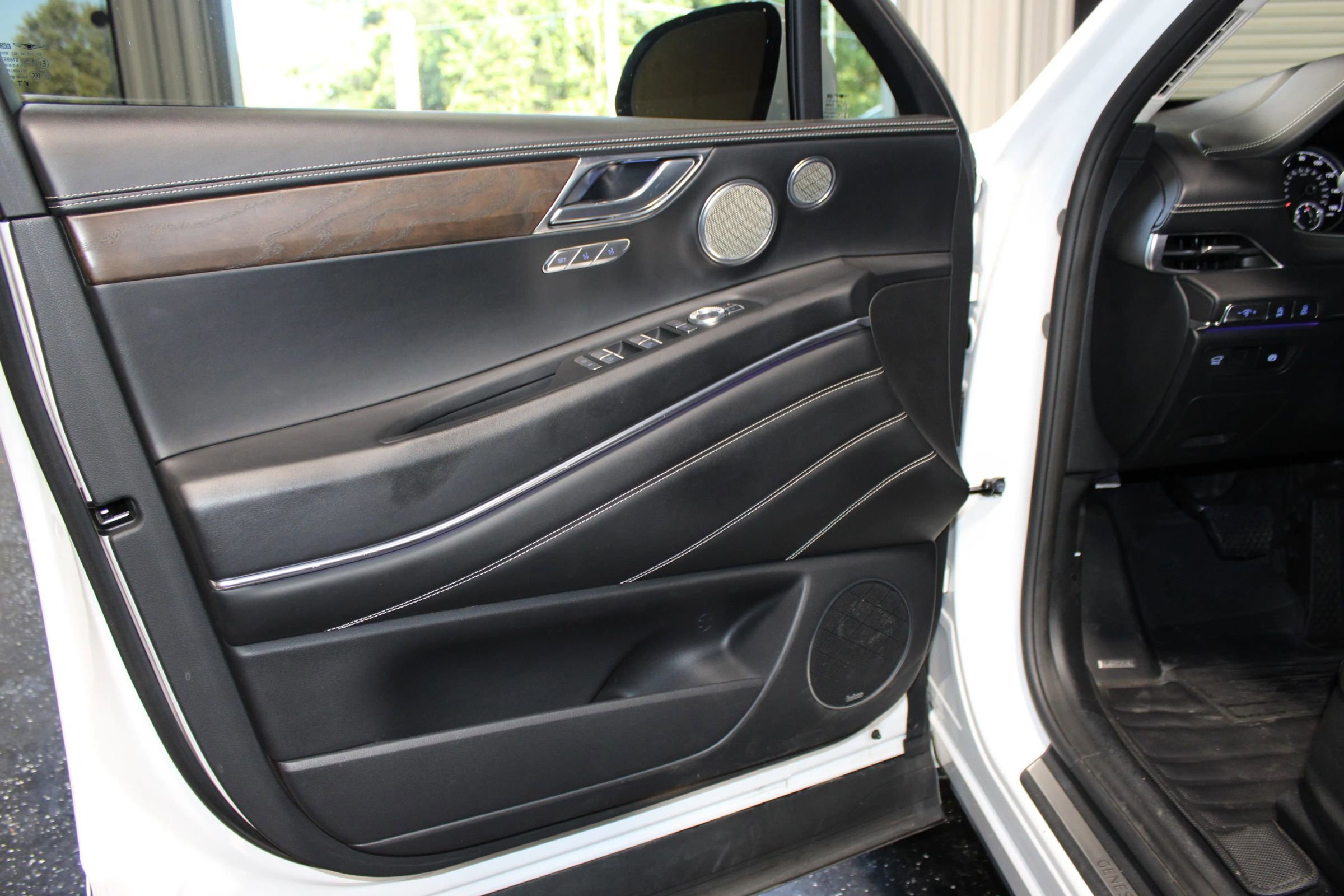 Used 2023 Genesis GV80 2.5T w/ Advanced Package AWD/4WD image 36