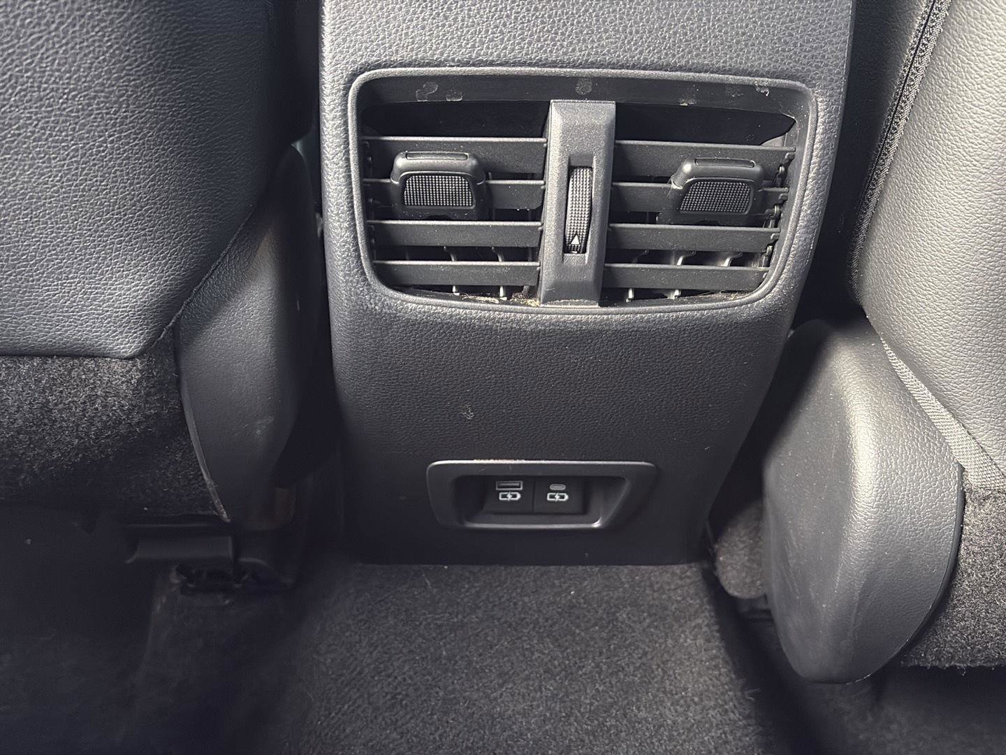 Used 2022 Toyota Corolla Cross XLE w/ Convenience Package image 23