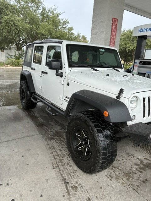Used 2017 Jeep Wrangler Unlimited Sport AWD/4WD image 3