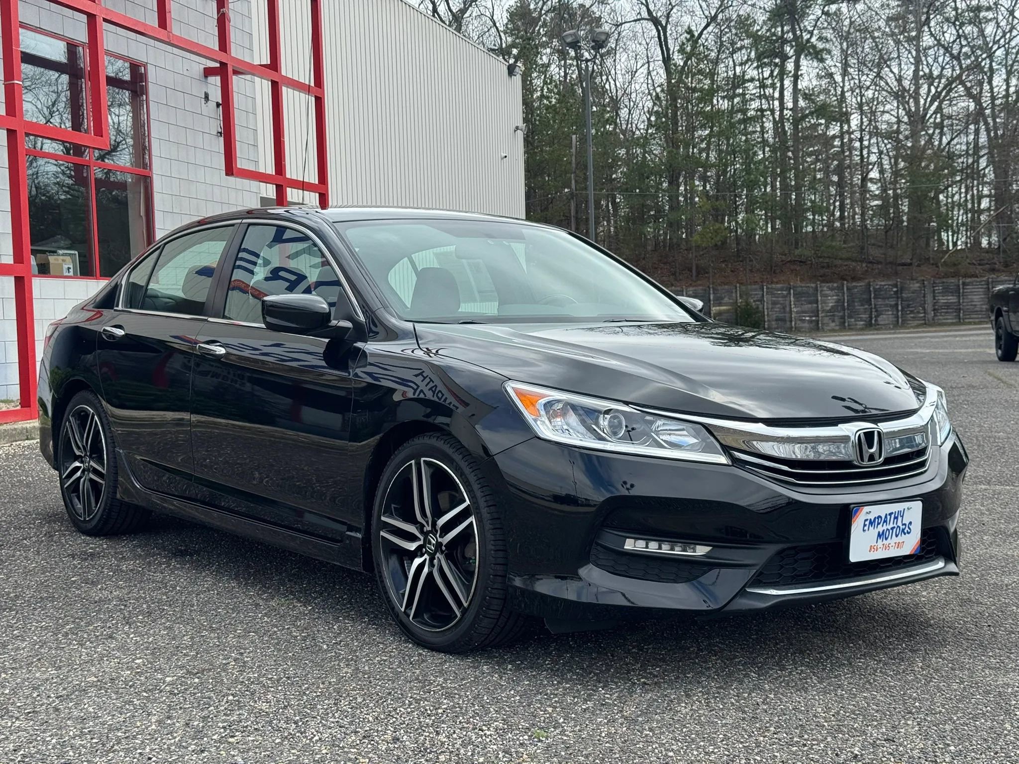 Used 2017 Honda Accord Sport image 7