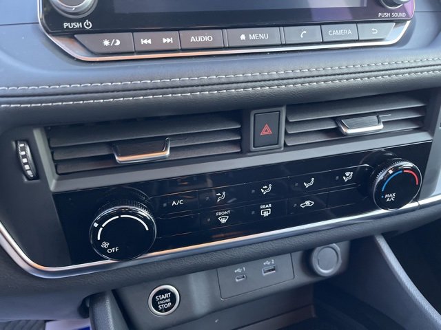 Used 2023 Nissan Rogue S image 17