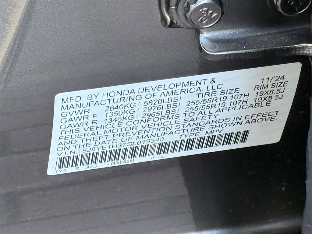 Certified 2025 Acura MDX SH-AWD image 32