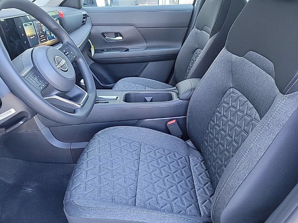 New 2026 Nissan Kicks SV AWD/4WD image 10