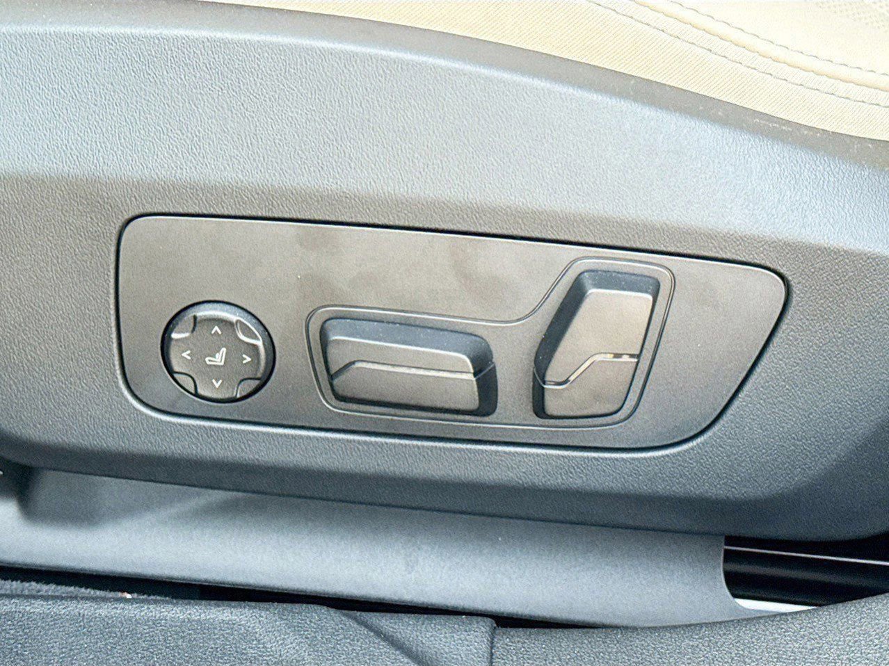 New 2026 BMW 228i w/ Technology Package image 25