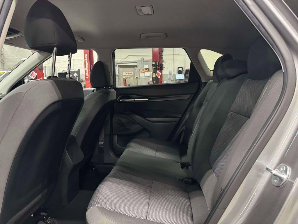 Used 2023 Kia Seltos LX image 11