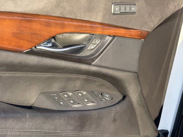 Used 2019 Cadillac Escalade Premium Luxury image 15