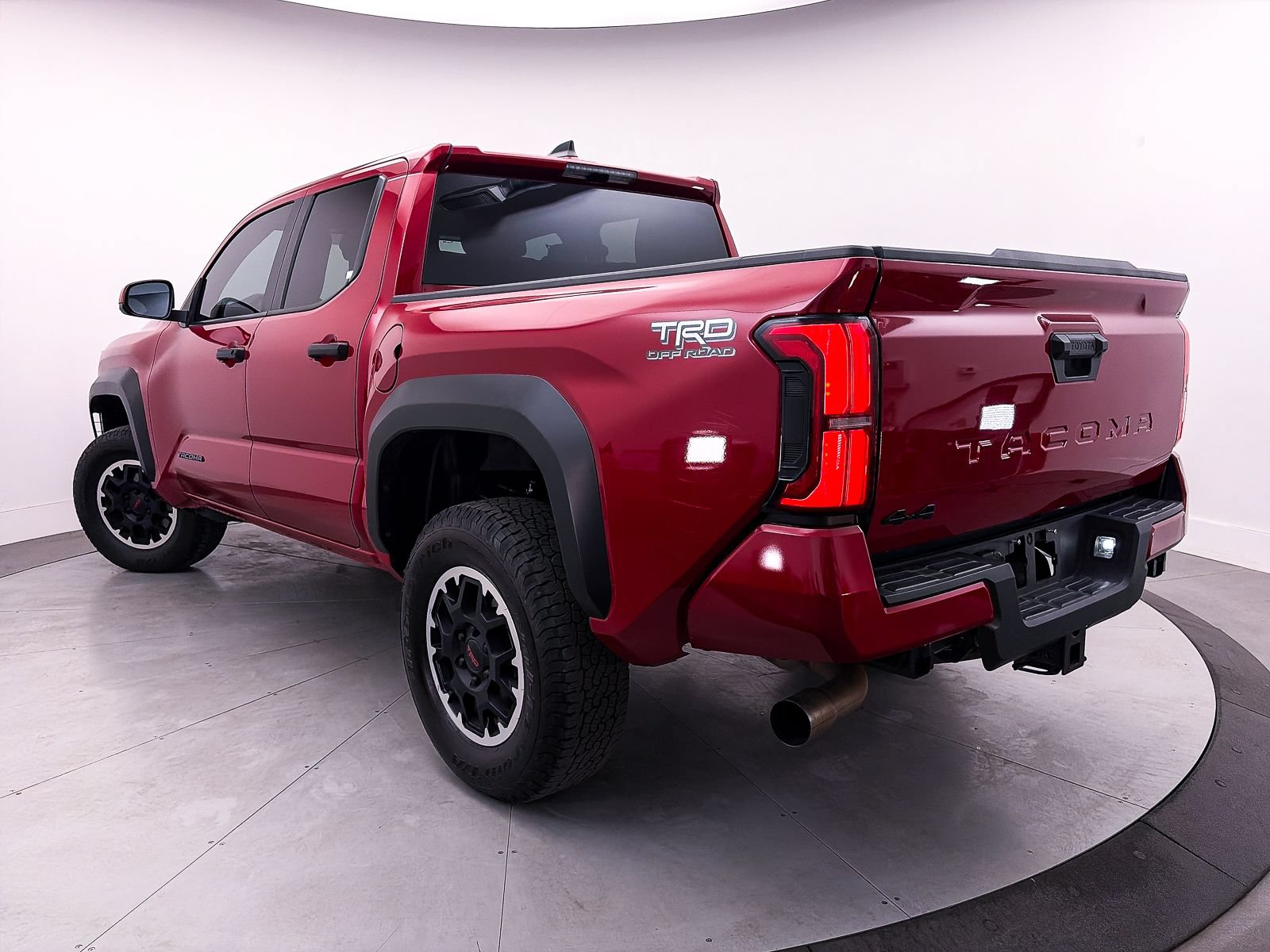 Used 2024 Toyota Tacoma TRD Off-Road AWD/4WD image 2