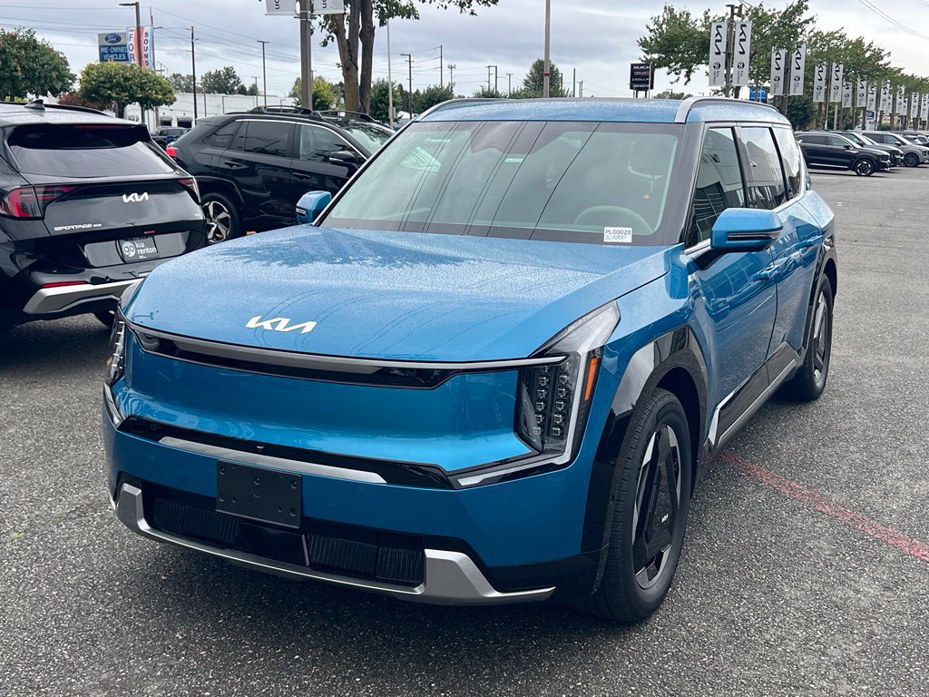 Certified 2024 Kia EV9 Land AWD/4WD image 3