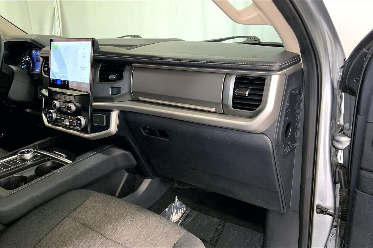 Used 2024 Ford Expedition Max XLT AWD/4WD image 16