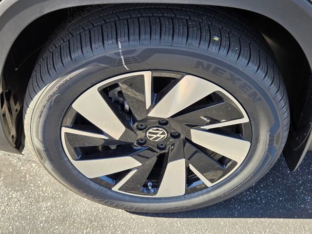 New 2026 Volkswagen Atlas Cross Sport SEL image 5