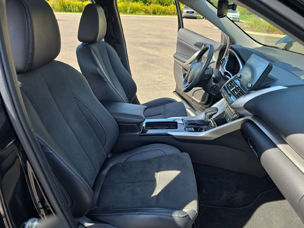 Used 2022 Mitsubishi Eclipse Cross SE FWD image 11
