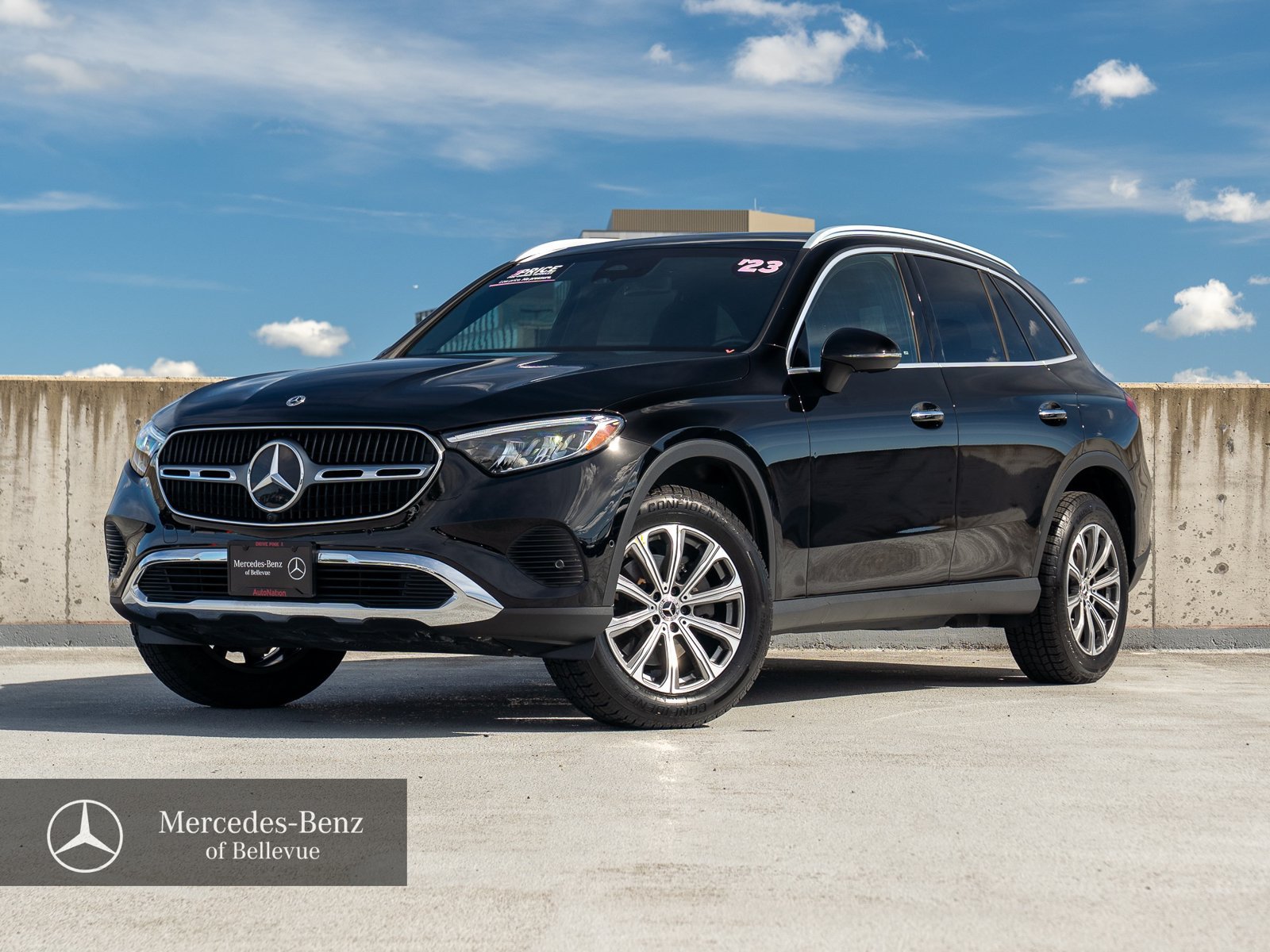 Used 2023 Mercedes-Benz GLC 300 4MATIC image 1