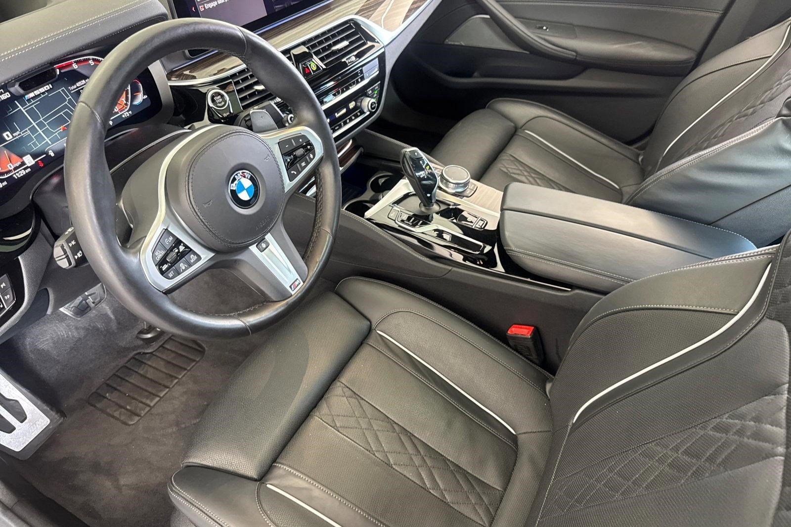 Used 2022 BMW M550i xDrive AWD/4WD image 4