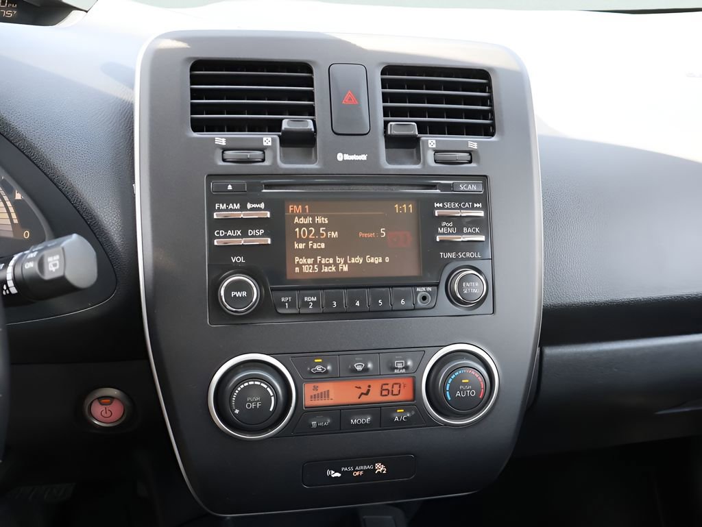 Used 2015 Nissan Leaf S FWD image 21