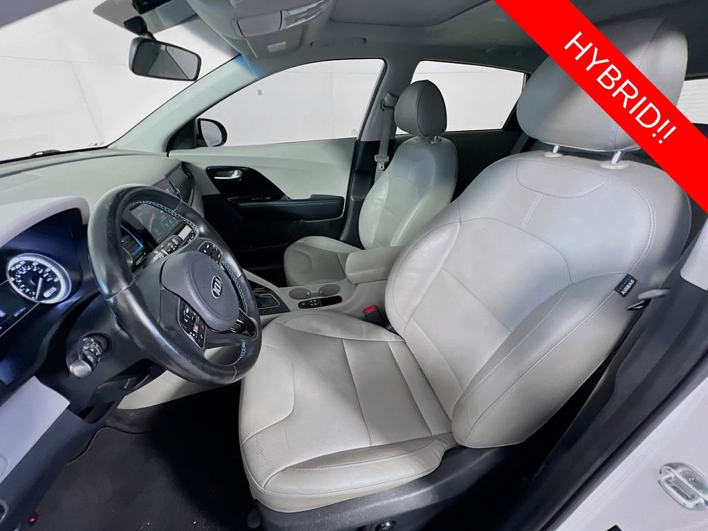 Certified 2017 Kia Niro Touring image 23