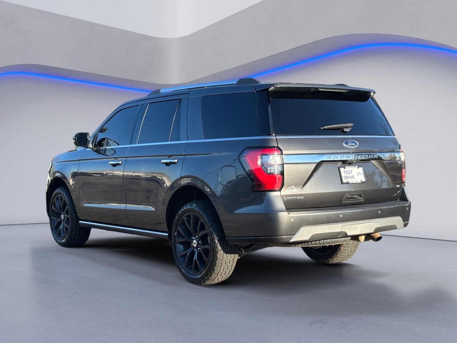 Used 2019 Ford Expedition Limited image 12