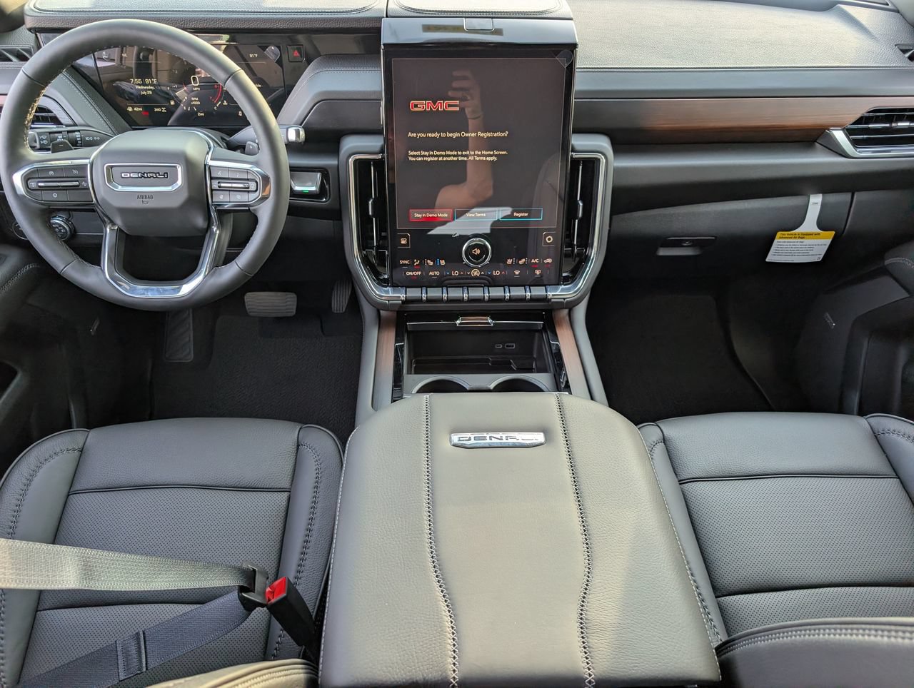 New 2026 GMC Yukon Denali w/ Sun & Power Step Package AWD/4WD image 8