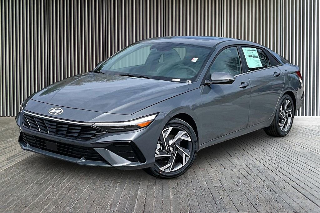 New 2026 Hyundai Elantra Limited image 2