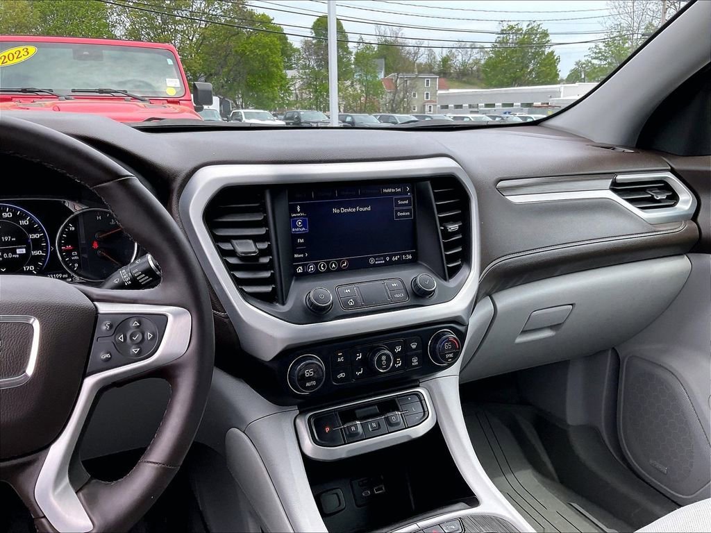 Used 2023 GMC Acadia SLT w/ Technology Package AWD/4WD image 19